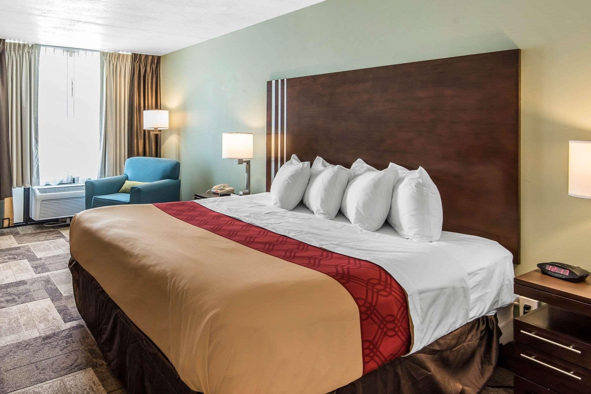Econo Lodge Oak Grove-Blue Springs Экстерьер фото