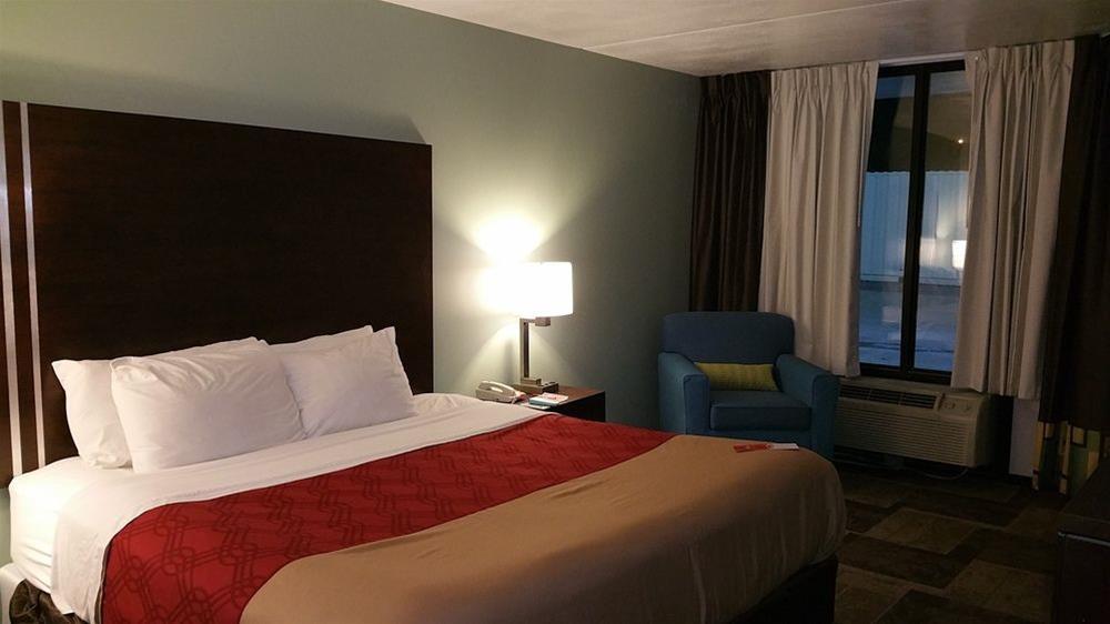 Econo Lodge Oak Grove-Blue Springs Экстерьер фото