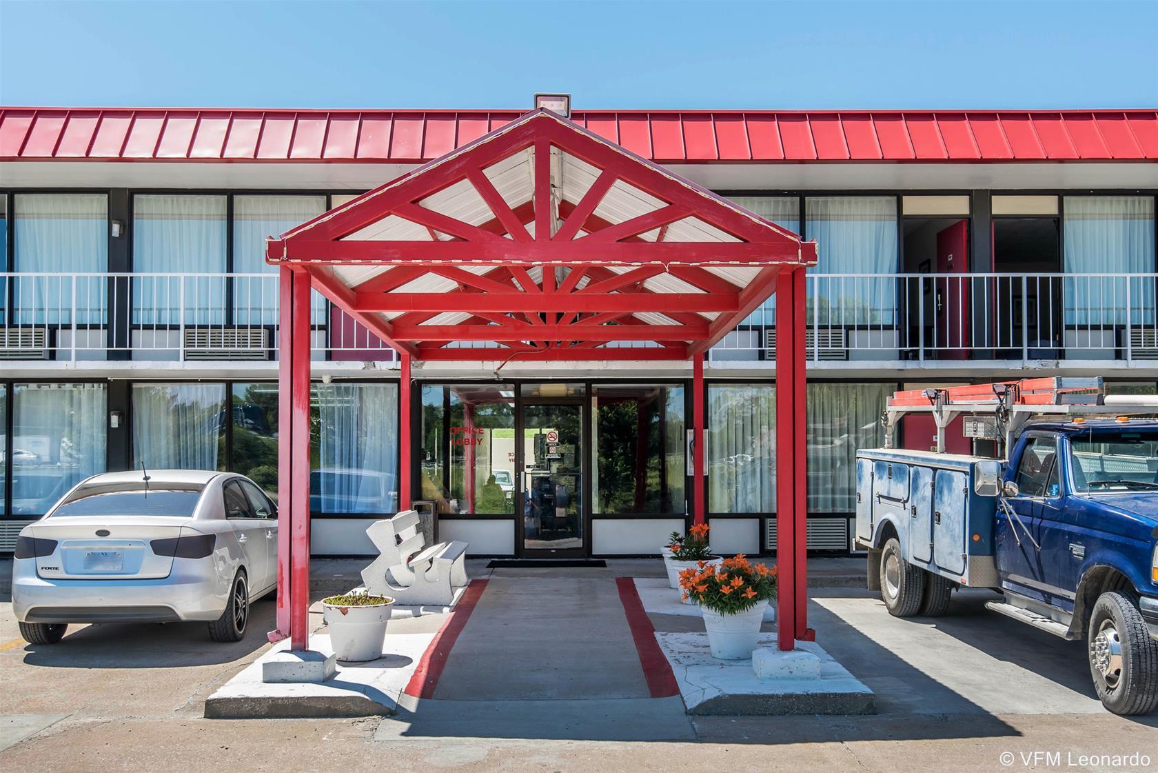 Econo Lodge Oak Grove-Blue Springs Экстерьер фото