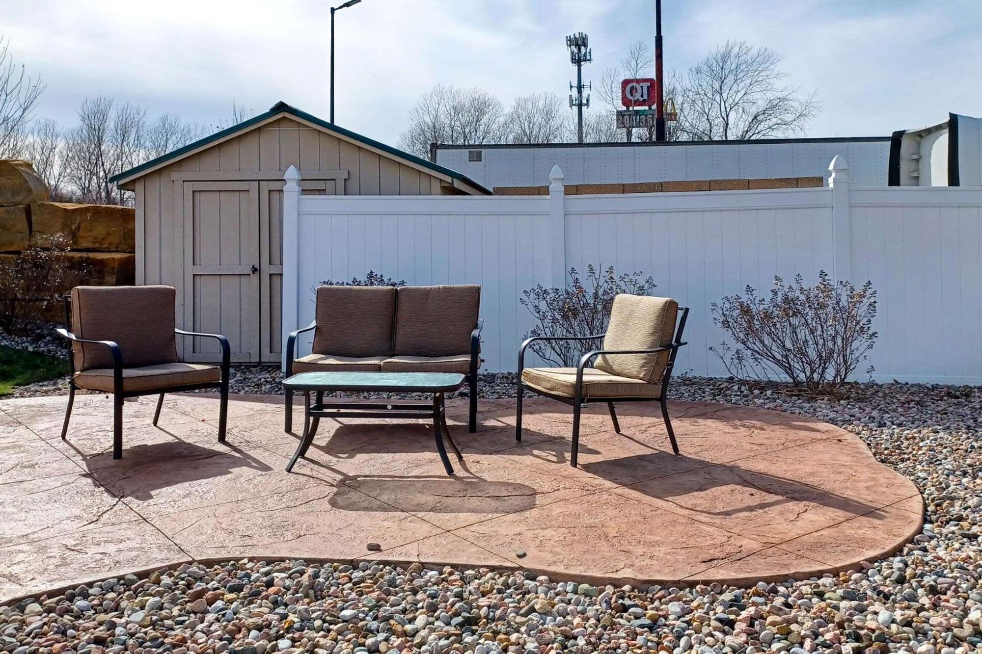 Econo Lodge Oak Grove-Blue Springs Экстерьер фото