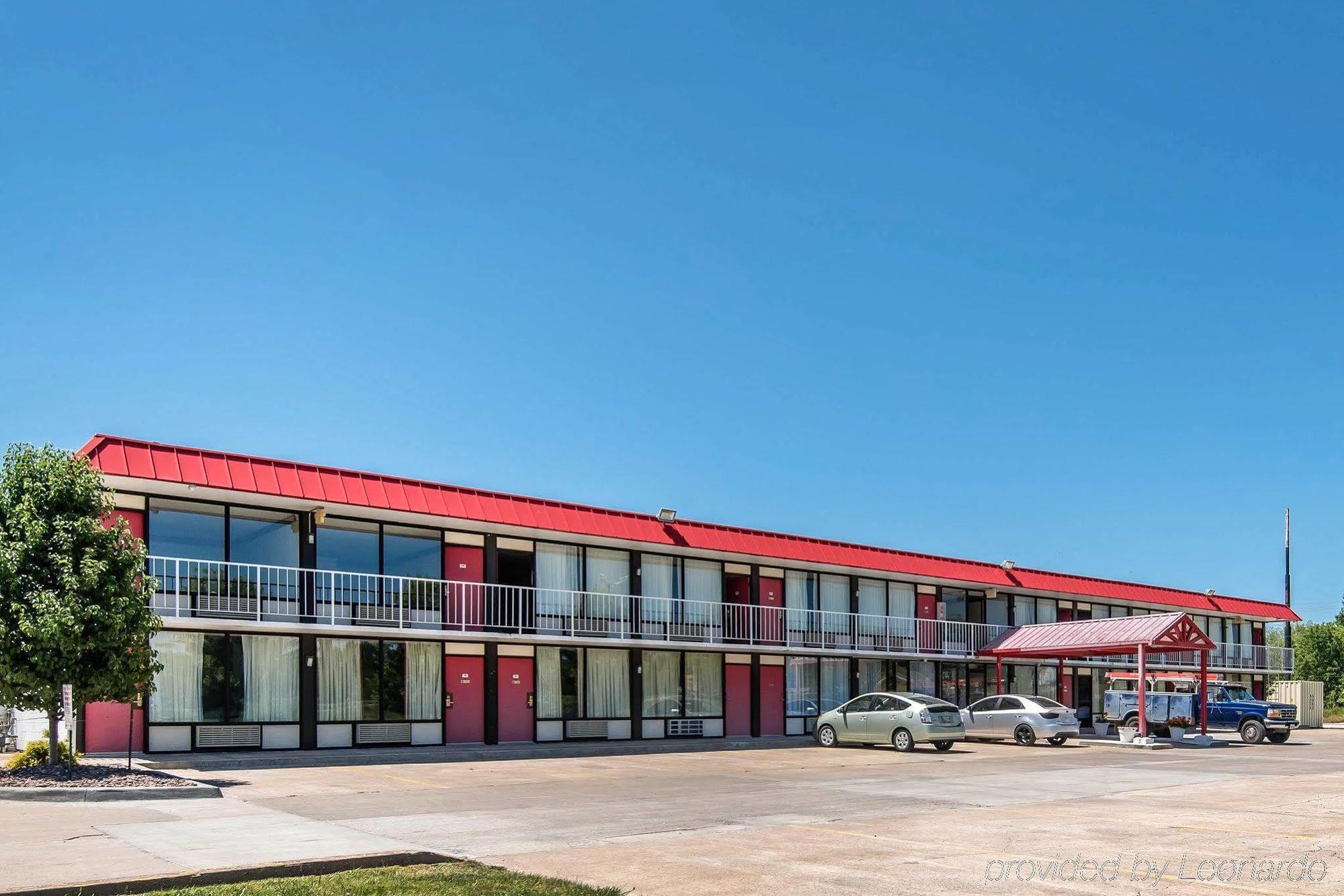 Econo Lodge Oak Grove-Blue Springs Экстерьер фото