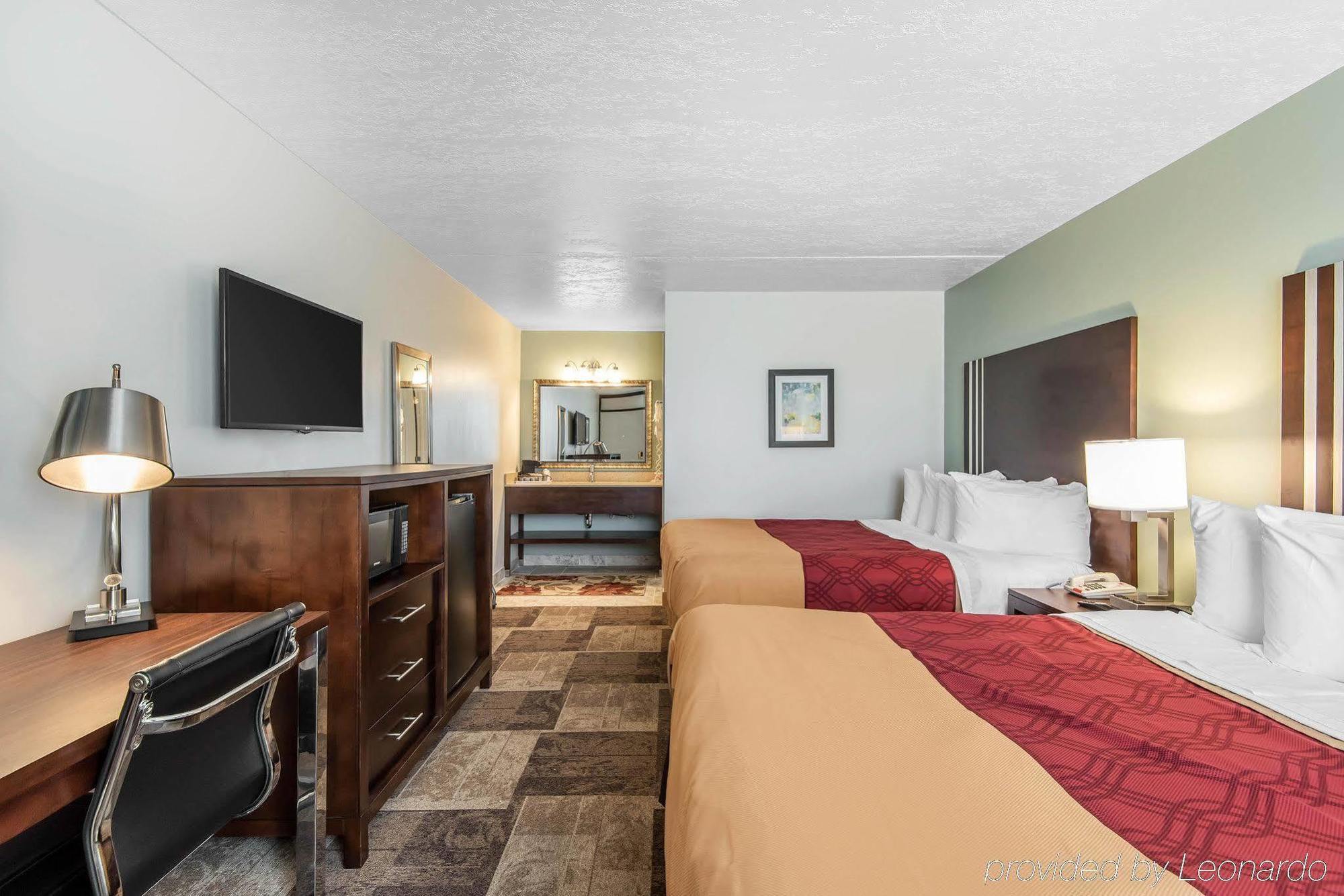 Econo Lodge Oak Grove-Blue Springs Экстерьер фото